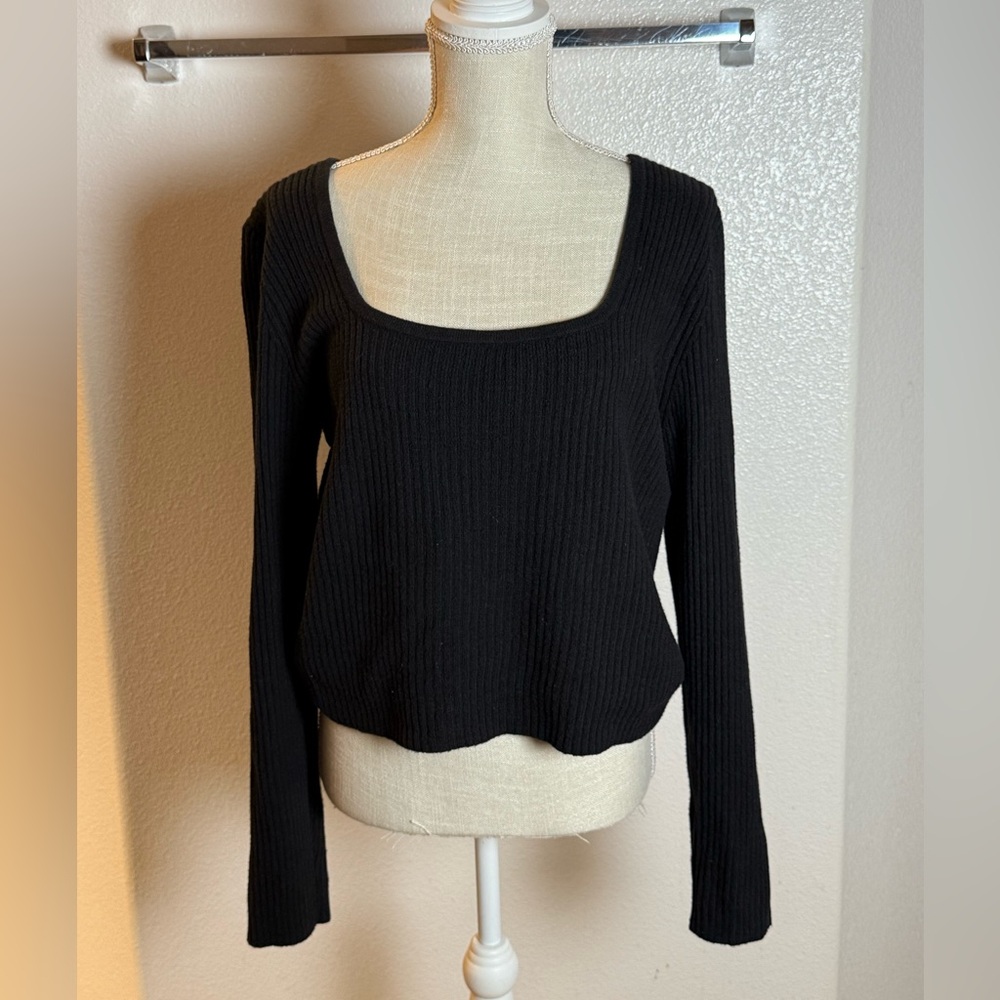 Old Navy Stylish Black Ribbed Knit Top